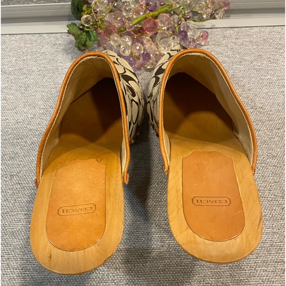 Coach Signature Clogs - Picture 3 of 8